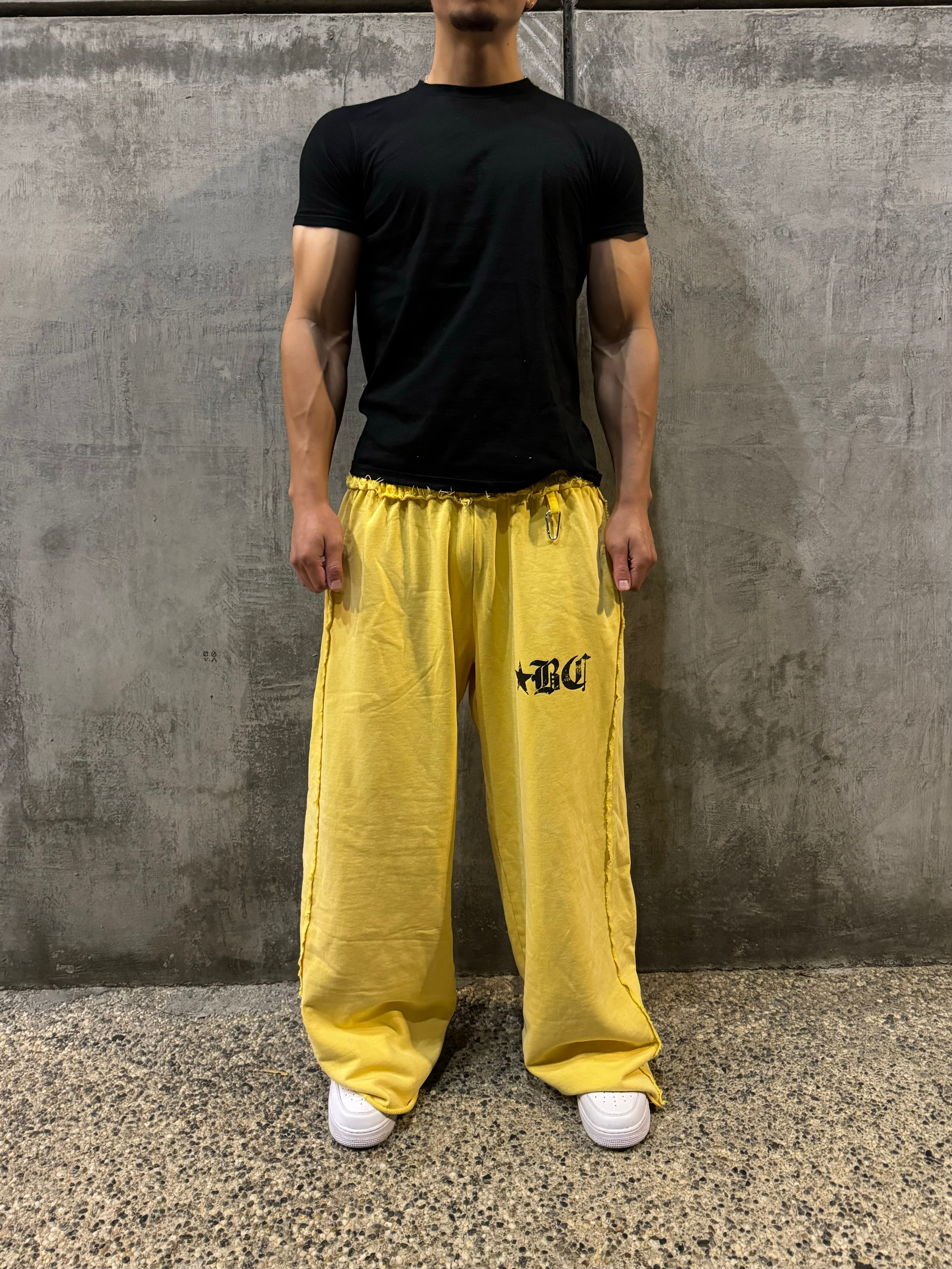 DISTRESSED SWEATPANTS (WASHED YELLOW)